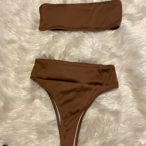 New bikini - Picture 1 of 2